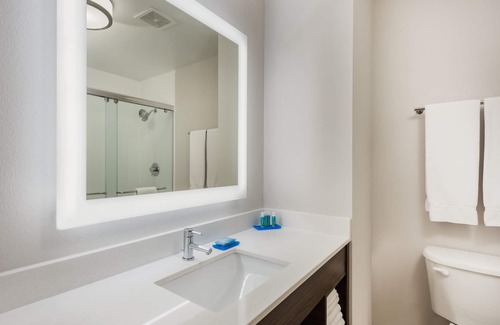 Warrenton Hotel | Holiday Inn Express Warrenton by IHG