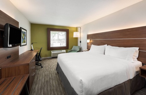 Warrenton Hotel | Holiday Inn Express Warrenton by IHG