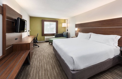 Warrenton Hotel | Holiday Inn Express Warrenton by IHG