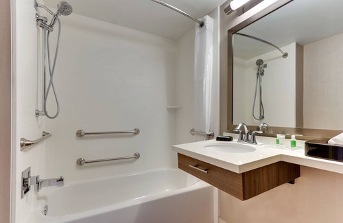 Brentwood Hotel | Holiday Inn Franklin - Cool Springs by IHG