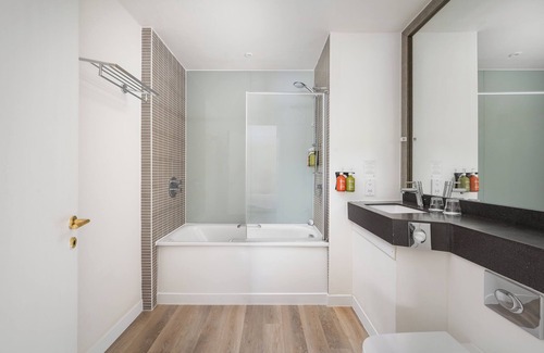 East Kilbride Hotel | Holiday Inn Glasgow East Kilbride by IHG