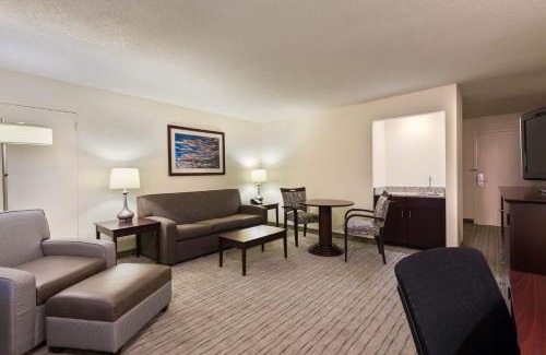 Cedar Bluff Hotel | Holiday Inn Knoxville West - Cedar Bluff Rd by IHG