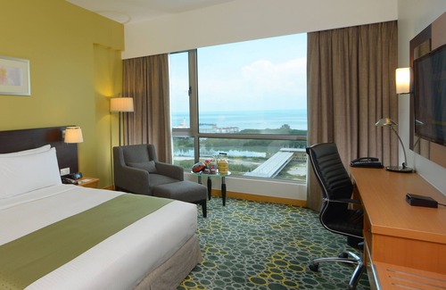 Malacca City Hotel | Holiday Inn Melaka by IHG