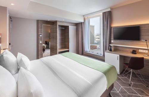 Berg am Laim Hotel | Holiday Inn Munich - City East, an IHG Hotel