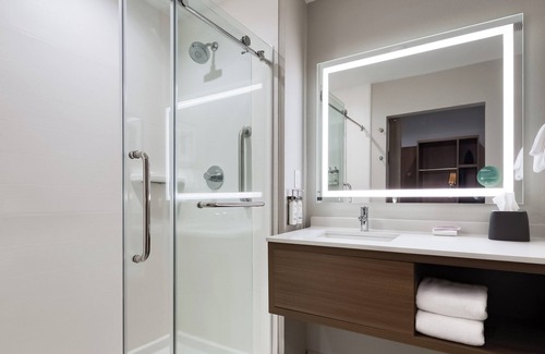 Donelson Hotel | Holiday Inn Nashville Airport by IHG