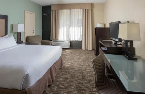 Galveston Resort | Holiday Inn Resort Galveston - On The Beach by IHG