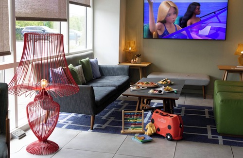 Amesbury Hotel | Holiday Inn Salisbury - Stonehenge by IHG
