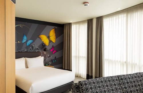 Amesbury Hotel | Holiday Inn Salisbury - Stonehenge by IHG
