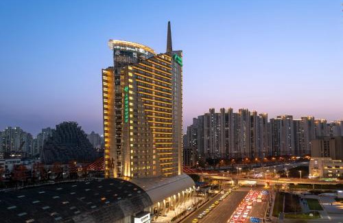 Jing'an Hotel | Holiday Inn Shanghai Jing'an