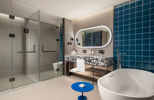 Pudong Hotel | Holiday Inn Shanghai Pudong Airport by IHG