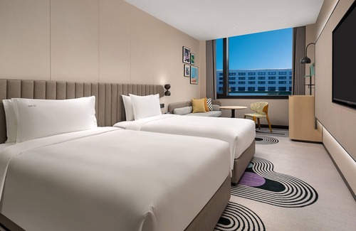 Pudong Hotel | Holiday Inn Shanghai Pudong Airport by IHG