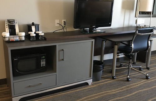 Northeast Heights Hotel | Holiday Inn & Suites Albuquerque-North I-25 by IHG