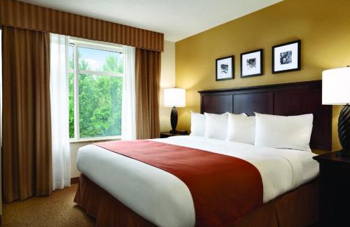 Barstow Hotel | Holiday Inn & Suites - Barstow by IHG