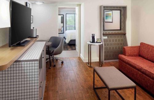 Boca Raton Hotel | Holiday Inn & Suites Boca Raton - North