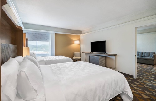 Pittsfield Hotel | Holiday Inn & Suites Pittsfield-Berkshires by IHG