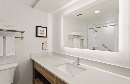 Westshore Hotel | Holiday Inn Tampa Westshore - Airport Area by IHG