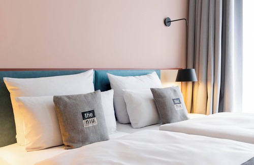 Schoenefeld Hotel | Holiday Inn - the niu, Pax Berlin Airport by IHG