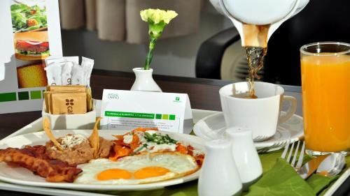 Zona Rio Hotel | Holiday Inn Tijuana Zona Rio by IHG
