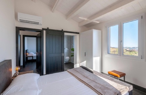 SantʼAngelo in Pontano House | Holiday house Sant'Angelo in Pontano for 1 - 8 persons with 4 bedrooms - Holiday home