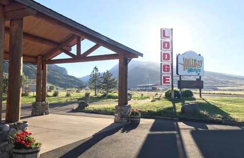 Cody Hotel | Holiday Lodge