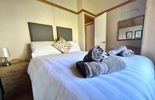 Bassenthwaite Cabin | Holiday lodge with stunning views near the shore of Bassenthwaite Lake