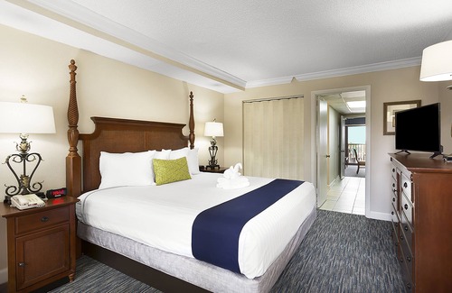 Downtown Myrtle Beach Hotel | Holiday Pavilion Resort on the Boardwalk