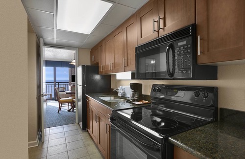 Downtown Myrtle Beach Hotel | Holiday Pavilion Resort on the Boardwalk