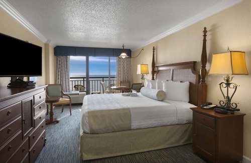 Downtown Myrtle Beach Hotel | Holiday Pavilion Resort on the Boardwalk