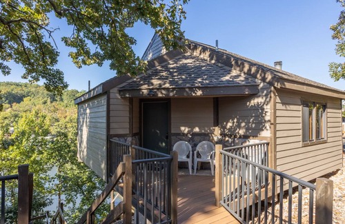 Osage Beach Villa | Holiday Shores 27 - Beautiful Villa with Resort Amenities!