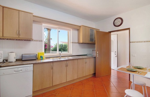 Parragil Villa | Holiday Villa Isabel with Mountain View, Wi-Fi, A/C, Pool, Garden & Grill