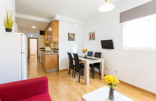 Lagunillas Apartment | Holidays2Malaga Cruz Verde City center with AirCon & WiFi