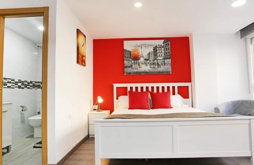 Jardin de la Abadia Apartment | Holidays2Malaga Reyna Manescau - Huelin Area just 450 mts from beach