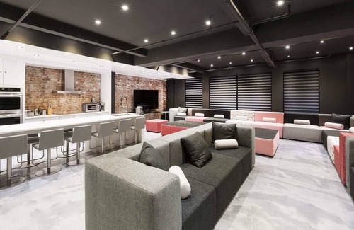 Downtown Montreal Apartment | Holland Hotel by Simplissimmo