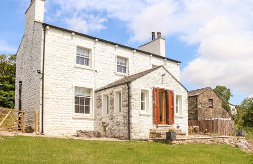 Sedbergh Cottage | HOLLINS, family friendly, with open fire in Dent