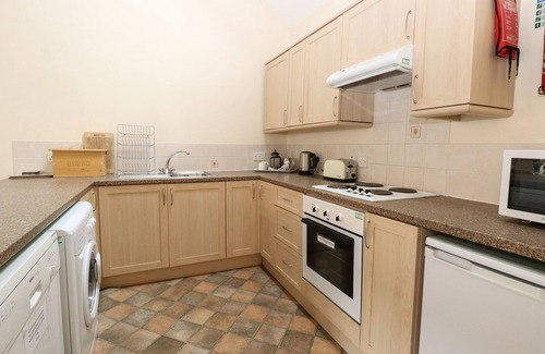 Wood Norton Cottage | HOLLY BERRY, family friendly, with a garden in Wood Norton