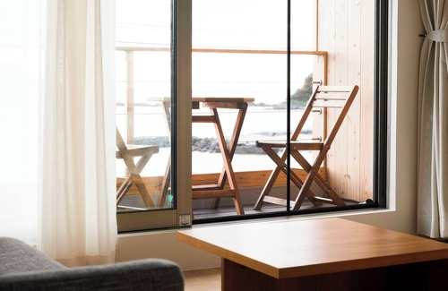Akagina House | HOLLY CAMP CASA