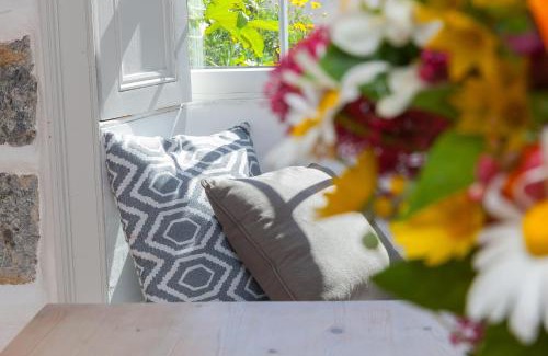 Newtown-in-St-Martin House | Holly Cottage