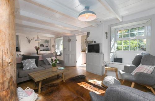 Newtown-in-St-Martin House | Holly Cottage