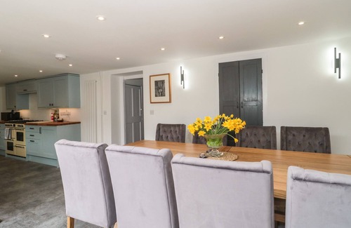 Langport Cottage | Holly Lodge