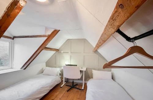 Nailsworth House | Holly Tree Cottage