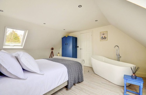 Holt Villa | Holt Hideaway - One Bedroom Villa, Sleeps 2