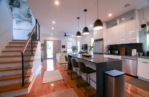 Holy Cross District House | HOLY CROSS HAVEN 3BR/3B block from Mississippi River 8 minutes to French Quarter