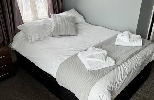 Newcastle-upon-Tyne Hotel | Holystone Bar and Restaurant