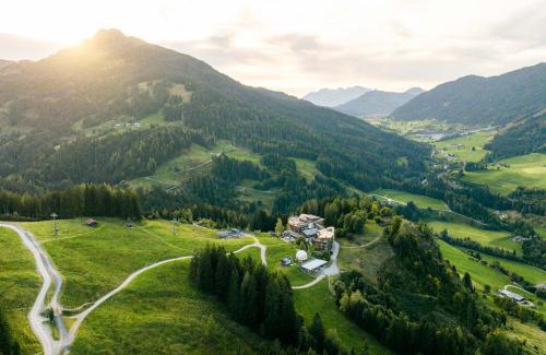 Leogang Hotel | Holzhotel Forsthofalm