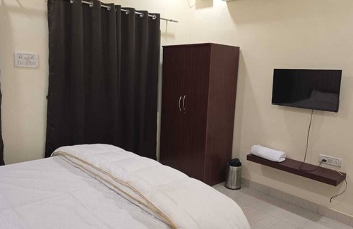 Mahmoorganj Hotel | Homaya