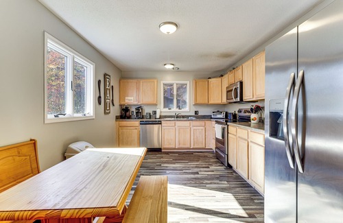 Massanutten House | Home < 2 Mi to Mtn Greens Golf, Massanutten Ski!