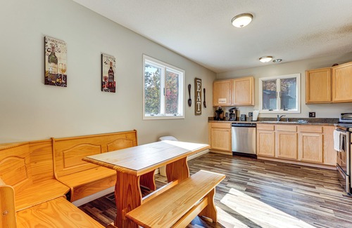 Massanutten House | Home < 2 Mi to Mtn Greens Golf, Massanutten Ski!
