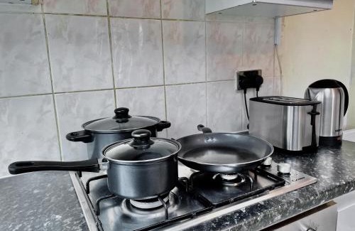 Plaistow South Apartment | Home at Plaistow convenient to Custom House Excel and free parking