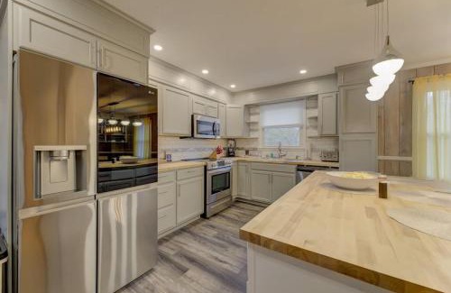 Eau Claire House | Home Away From Home