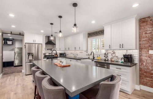 Alhambra House | Home Away From Home!